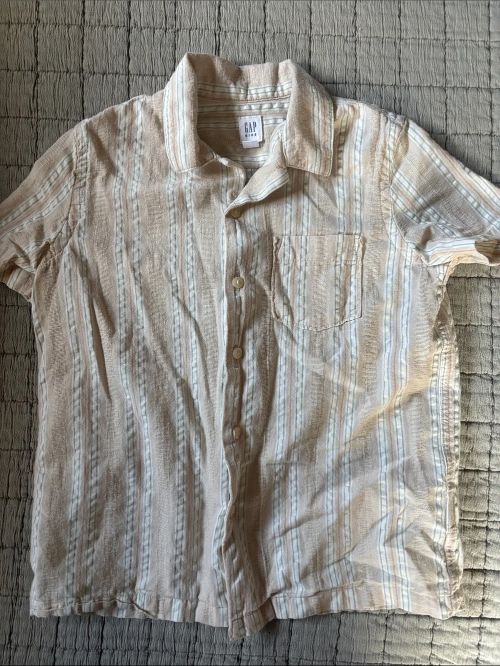 GAP boys Beige and White Striped Short-Sleeve Button-Down Shirt